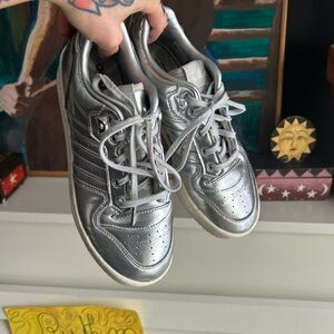 adidas Metallic Silver Athletic Shoes Size Men’s 7
